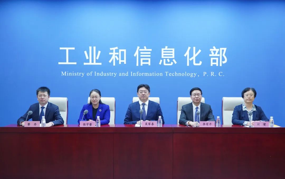 高新区助力电子行业腾飞，引领新型工业化浪潮(图2)